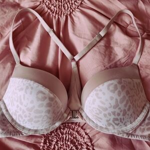 Victoria's Secret 32B Front Close Bra